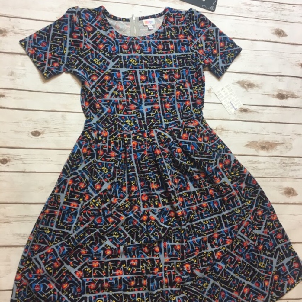 NWT LuLaRoe Large Amelia